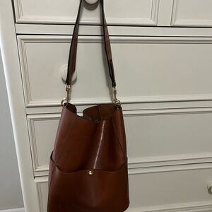 Elegant Brown Leather Shoulder Bag